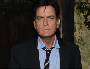 Charlie Sheen doet het niet veilig!